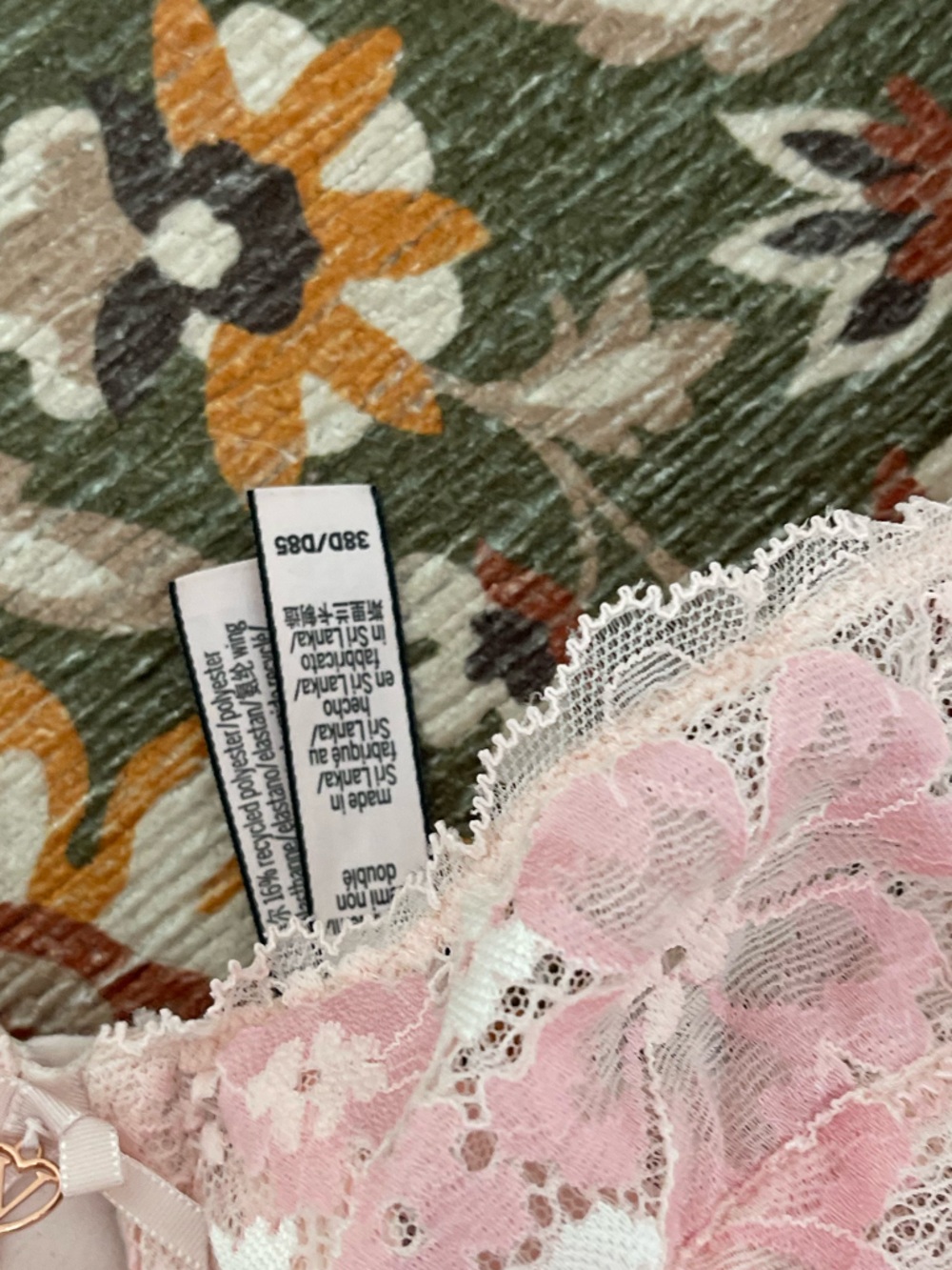 Victoria Secret NWOT 38D - Picture 3 of 5
